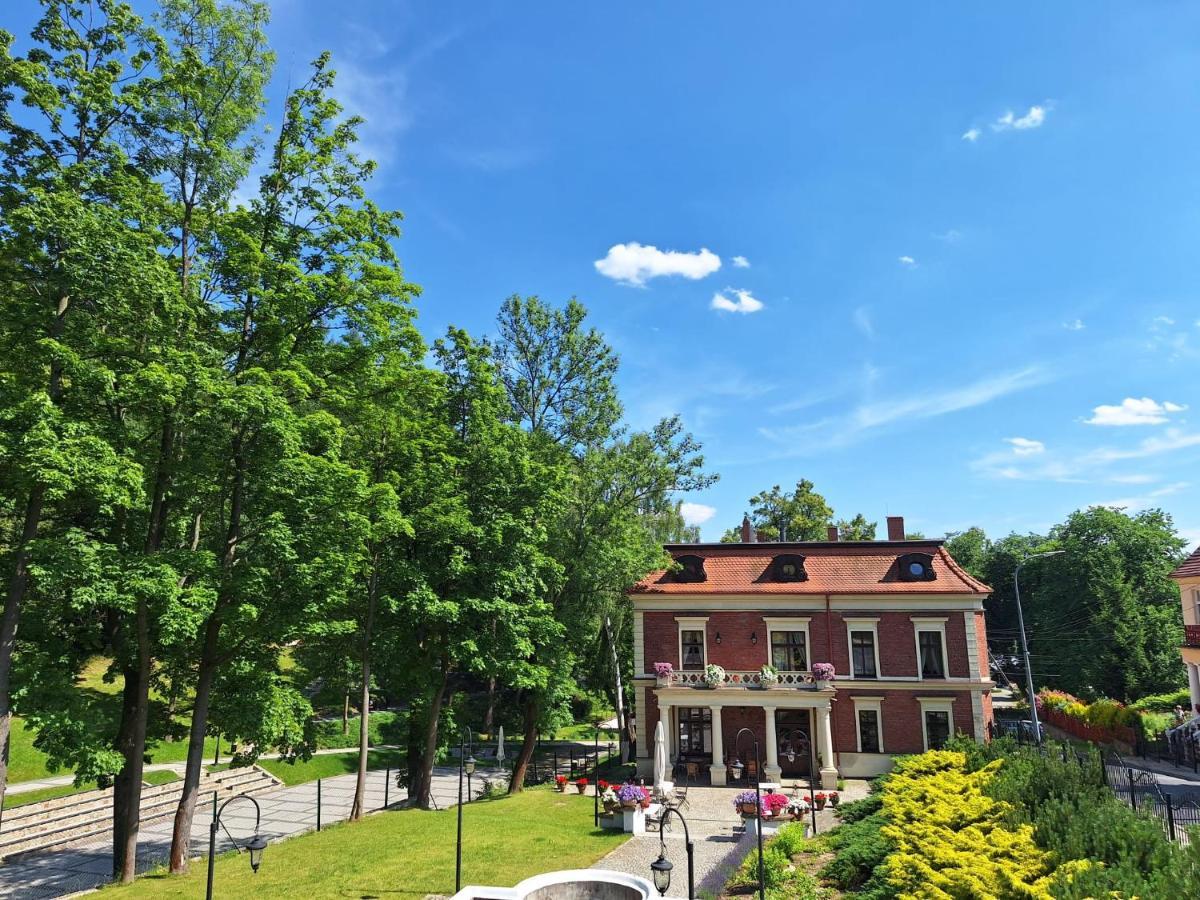 Hotel Charlotta Jedlina-Zdroj Exterior photo